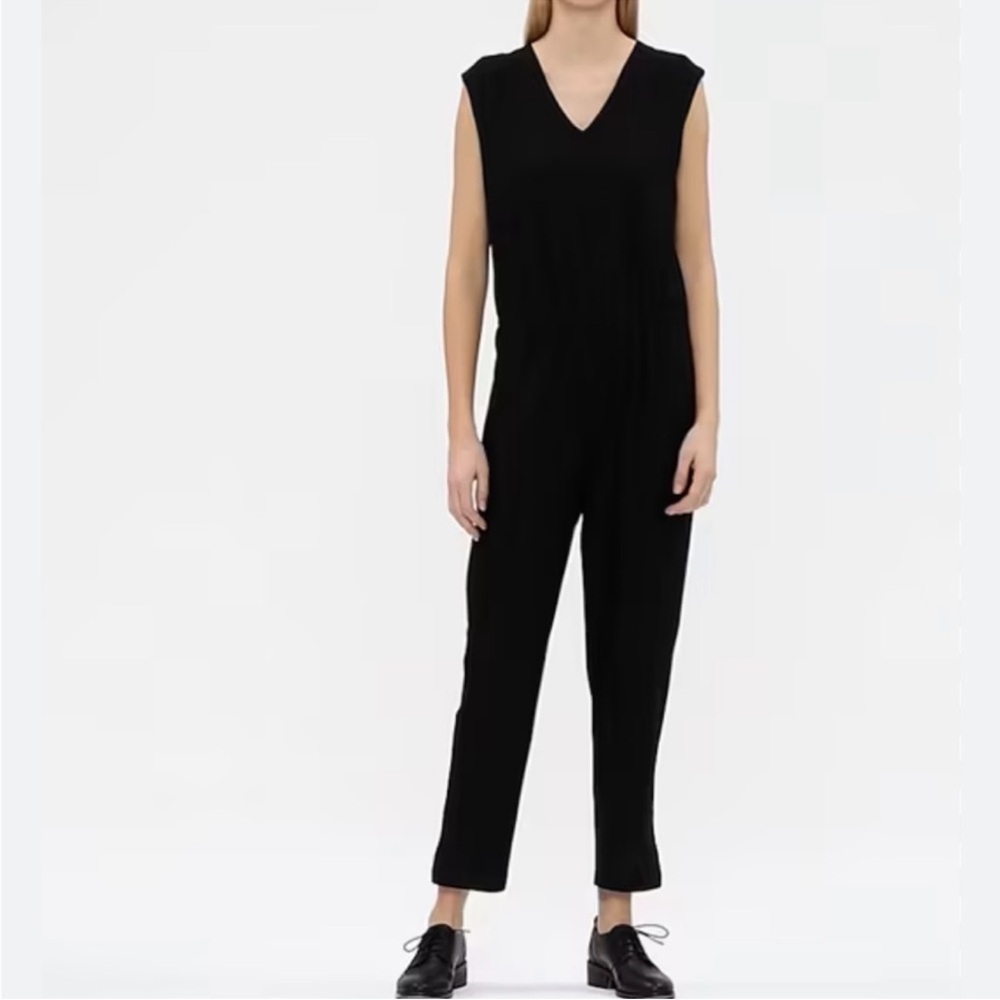 Eileen Fisher Black V-Neck Sleeveless Jumpsuit